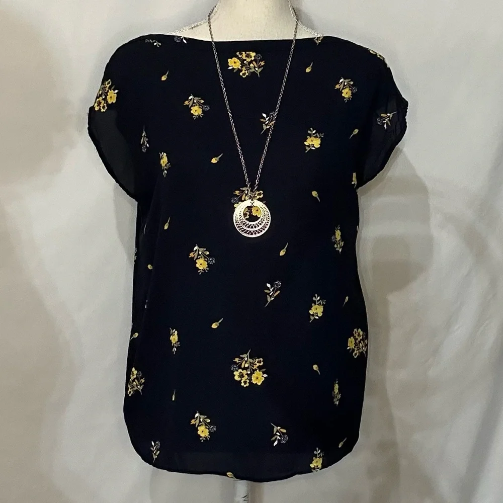 Blouses/flannels/button downs-2 for $20 or 3 for $30 (Mix & Match)